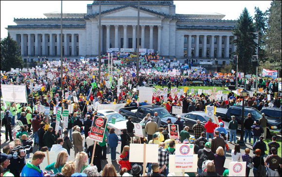 crowd 04082011 crowd